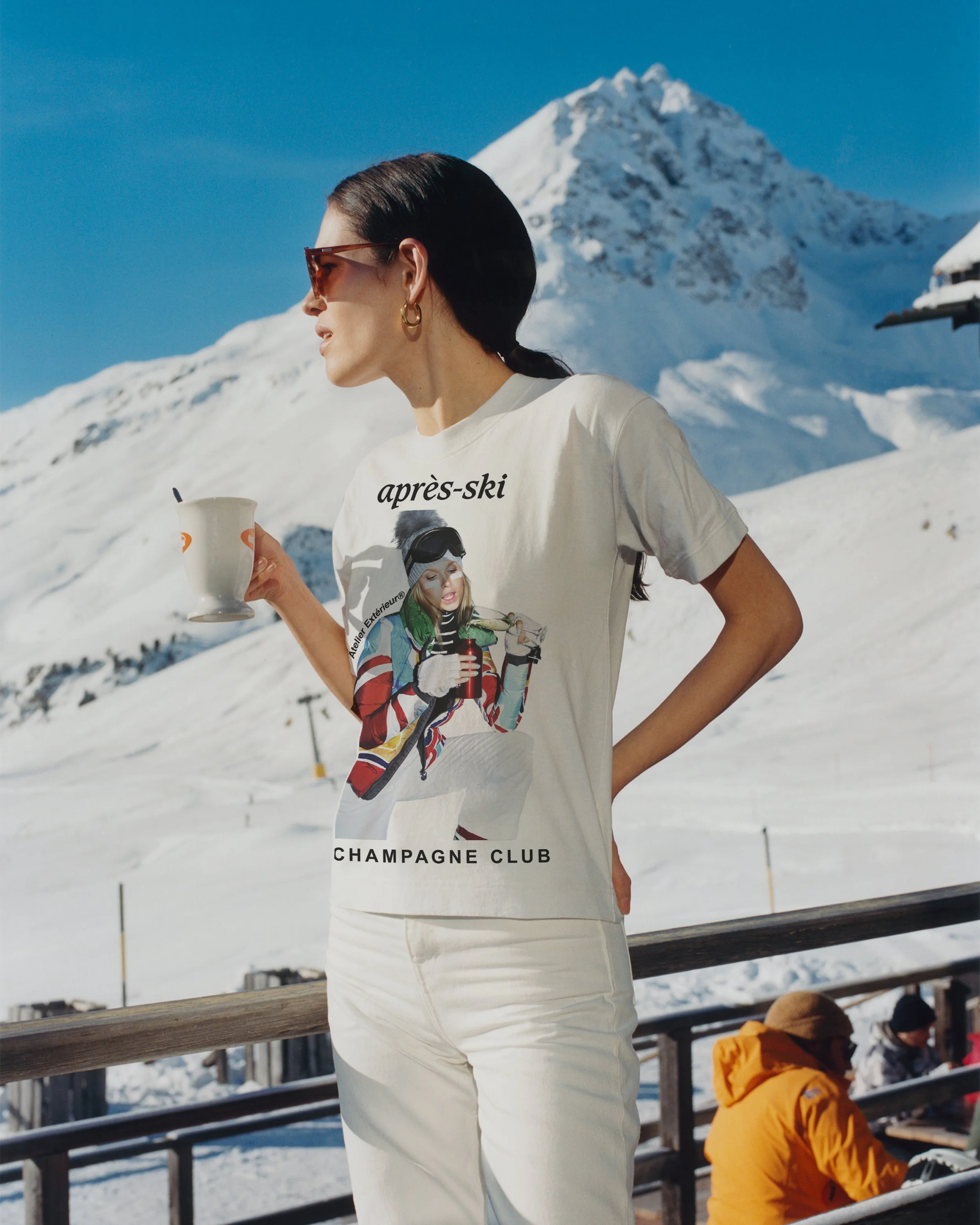Après Ski Champagne Club Tee