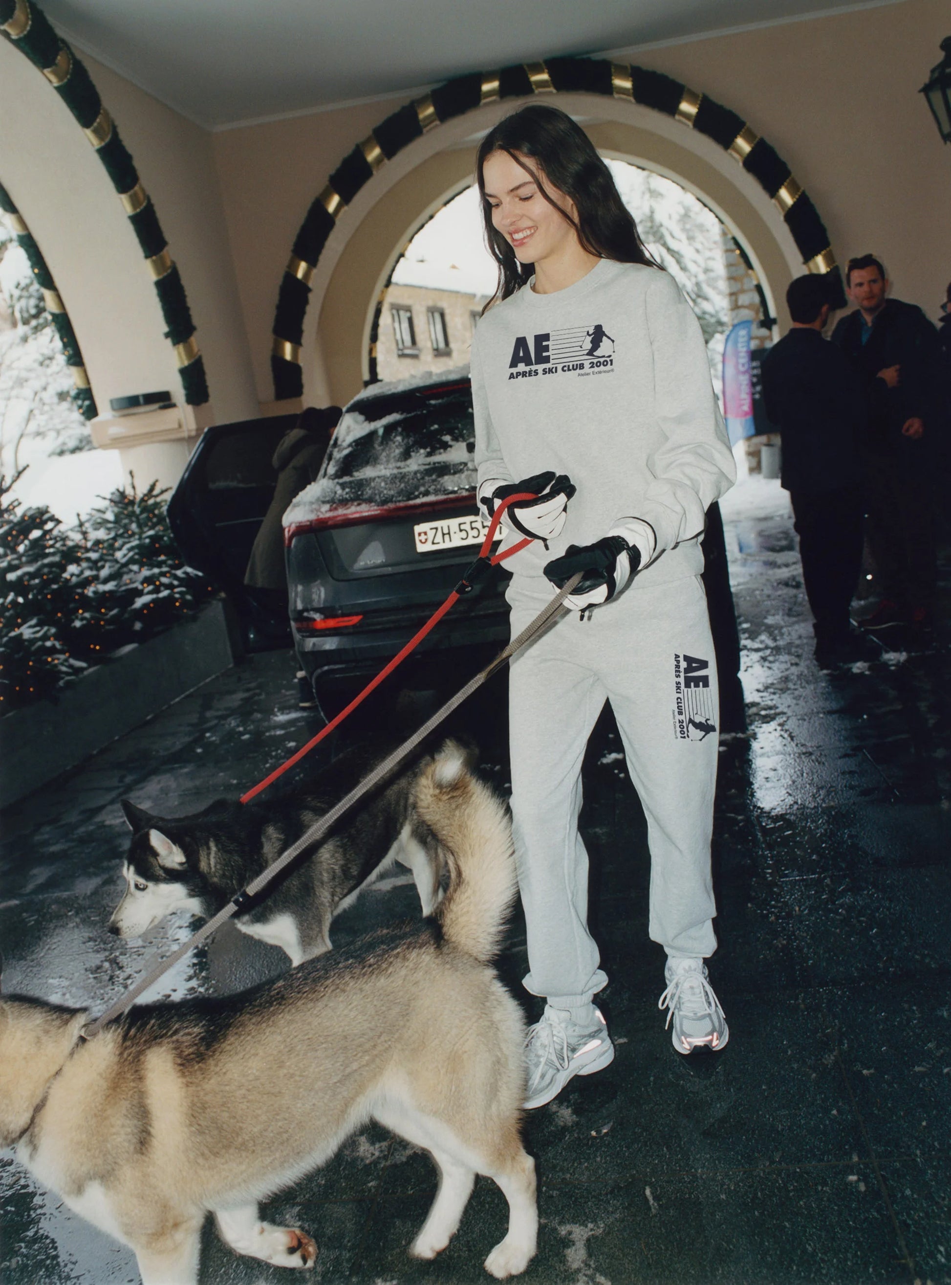 Après Ski Club 2001 Crewneck