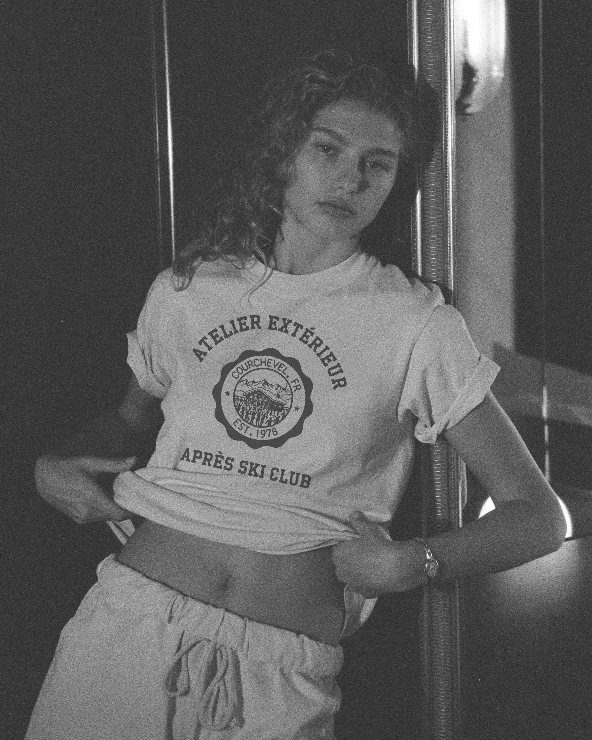 Après Ski Club Crest Tee