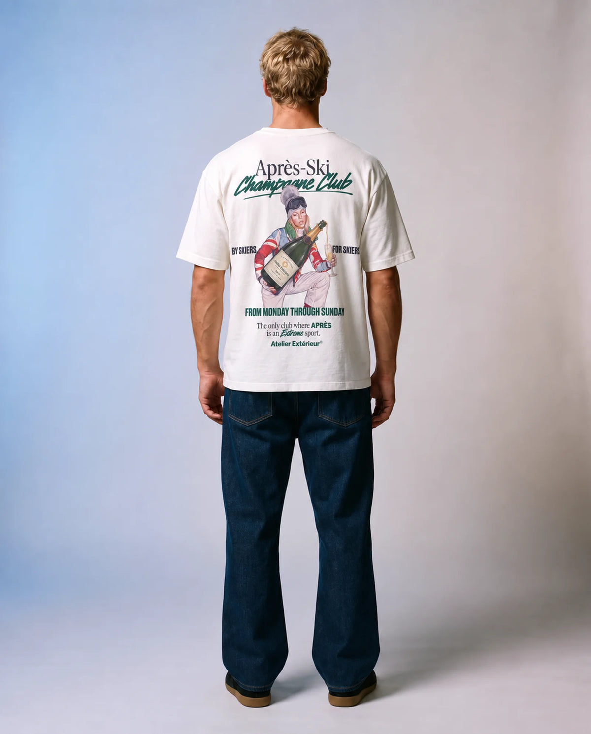 Après Ski Champagne Club Tee - White