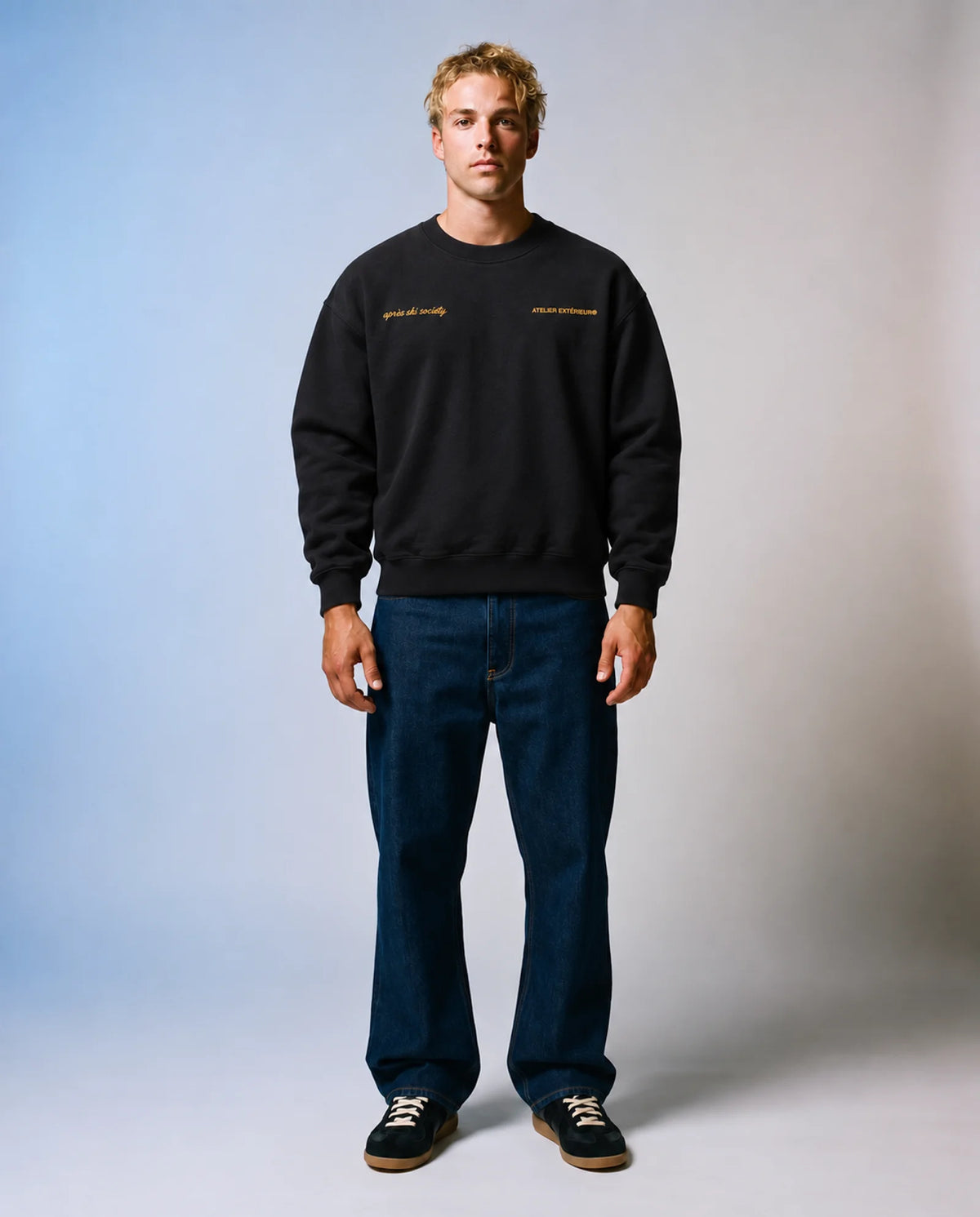 Après Ski Instructor Crewneck - Black
