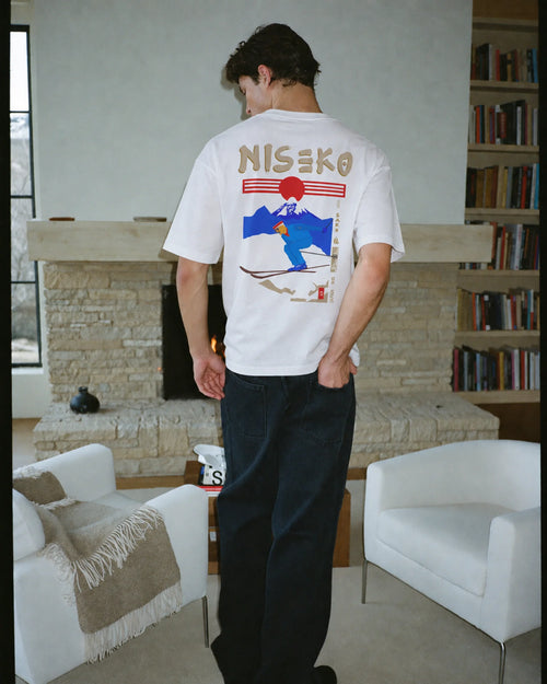 Man wearing the Niseko Tee, on location